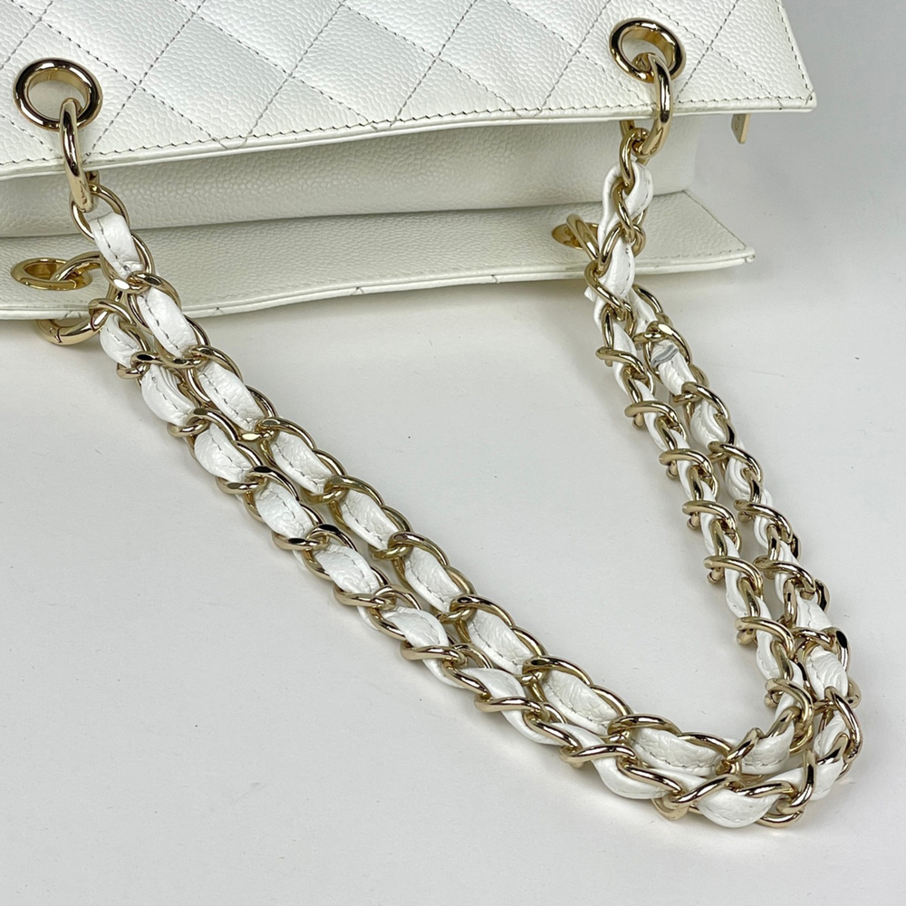 CHANEL Bag - Picture 5 of 9